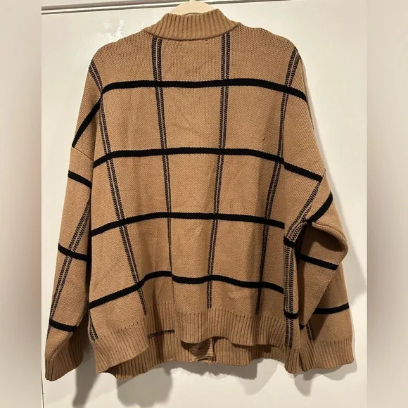 Oak + Fort Oversized Plaid Cardigan - Picture 3 of 3